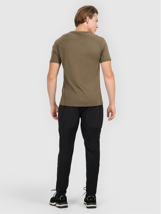 4F 4F Scarpe da trekking 4FWAW25TFTRM1056-20S Nero Regular Fit