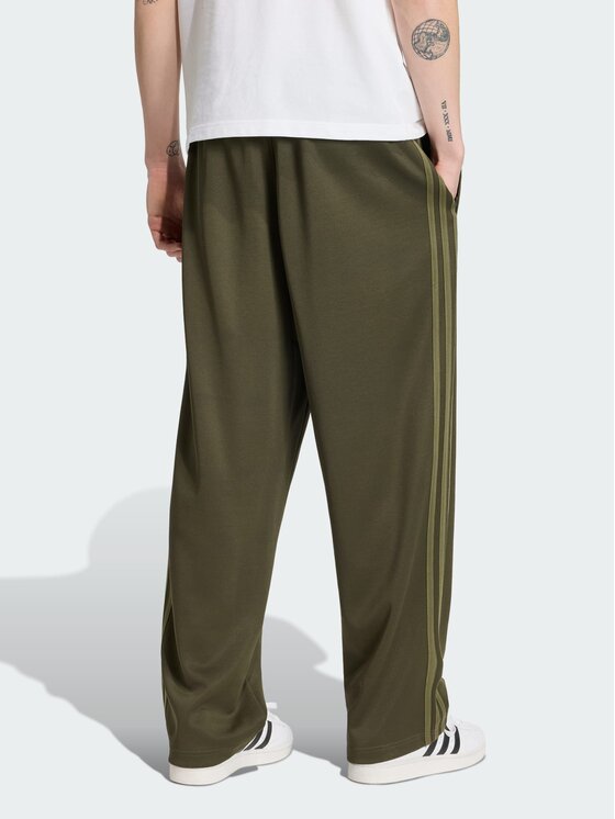 adidas adidas Spodnie materiałowe 159018 Zielony Loose Fit