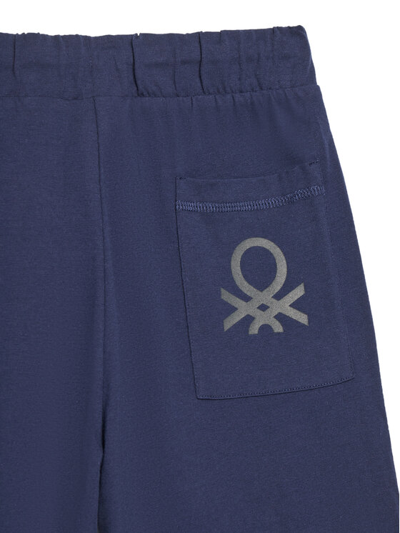 United Colors Of Benetton United Colors Of Benetton Spordišortsid 3BL0C903L Tumesinine Regular Fit