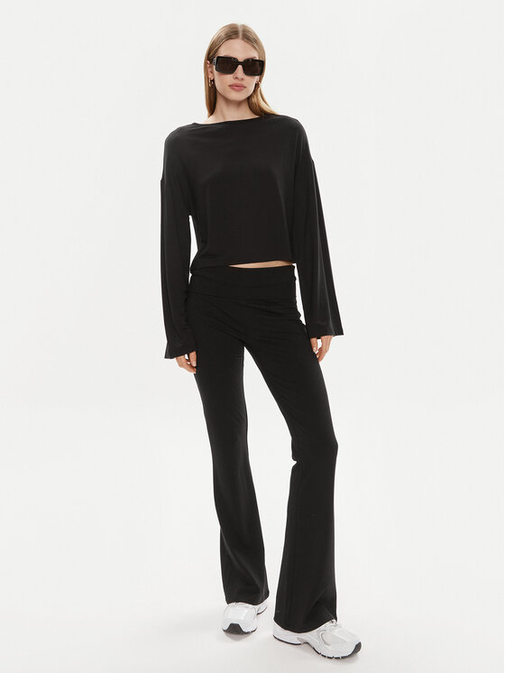 Gina Tricot Gina Tricot Kalhoty z materiálu 21671 Černá Flare Fit