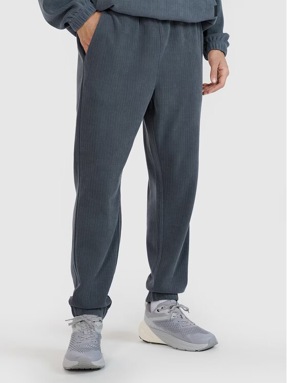 4F 4F Jogger nohavice 4FRSS25TTROM1476-22S Čierna Regular Fit