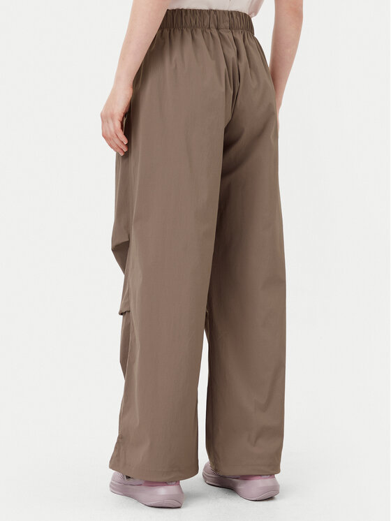 adidas adidas Pantaloni da tuta Essentials Ripstop JD0783 Beige Loose Fit