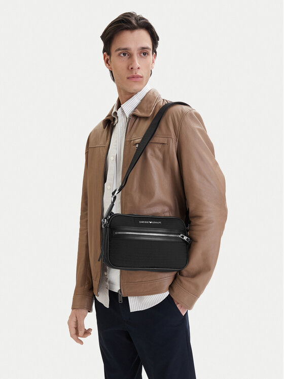 Emporio Armani Geantă EM005399 AF14637 UC001 Negru