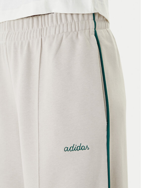 adidas adidas Spodnie dresowe Seasonal Essentials Colourpop JZ0192 Beżowy Regular Fit
