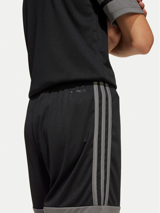 adidas adidas Спортивні шорти Squadra 25 JN4448 Чорний Regular Fit