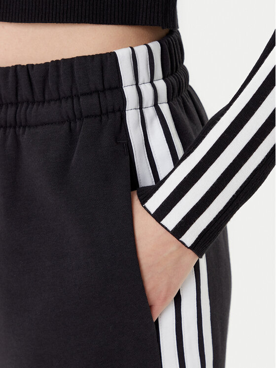 adidas adidas Долнище анцуг Essentials 3-Stripes Fleece JE1276 Черен Loose Fit