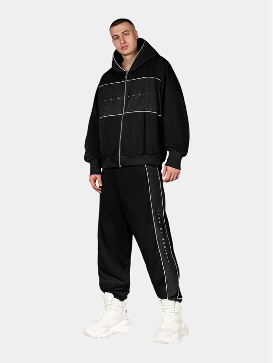 MADE BY SOCIETY MADE BY SOCIETY Spodnie materiałowe Pantaloni Nomad Rust - P17149 Czarny Basic Fit