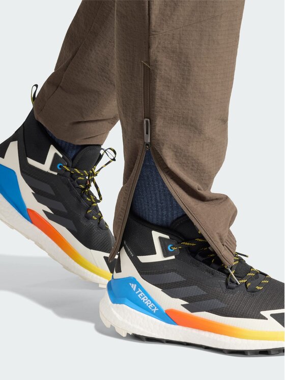 adidas adidas Spodnie outdoor 161513 Zielony Regular Fit