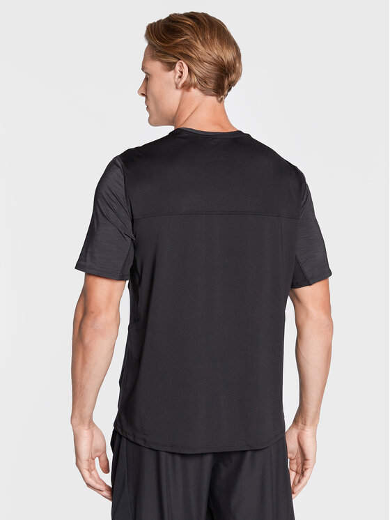 Reebok Reebok Тениска от техническо трико Activchill Athlete HG4069 Черен Slim Fit