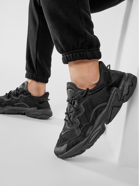 adidas adidas Sneakersy Ozweego EE6999 Černá