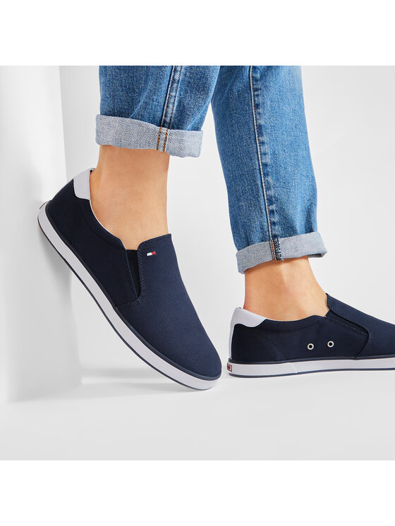 Tommy Hilfiger Tommy Hilfiger Tenisówki Harlow 2D FM0FM00597 Granatowy