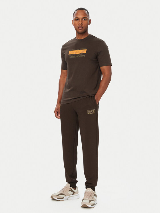 EA7 Emporio Armani EA7 Emporio Armani T-shirt 7M002415 AF10375 U6027 Tamno smeđa Regular Fit
