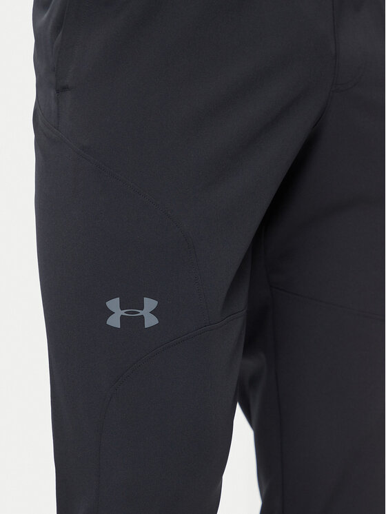 Under Armour Under Armour Pantaloni trening Ua Unstoppable Tapered Pants 1352028-001 Negru Fitted Fit