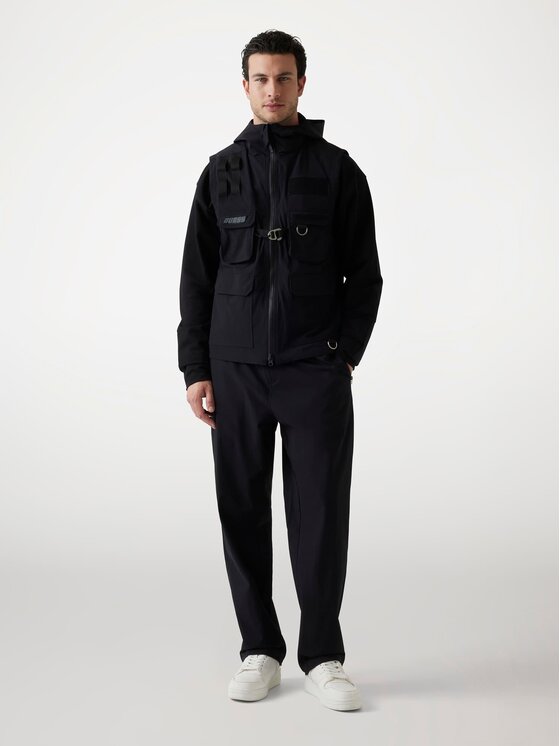 Guess Guess Bunda pro přechodné období 174763 Černá Classic Fit