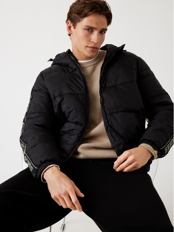 Guess Guess Зимова куртка Z5BL17 WO06I Чорний Regular Fit