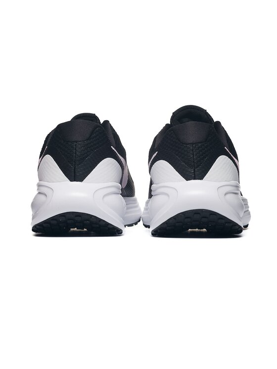 Nike Nike Sneakersy REVOLUTION 8 Czarny