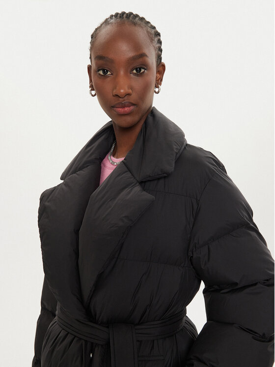 PINKO PINKO Zimné bundy Taccuino 103829 A0L5 Čierna Regular Fit
