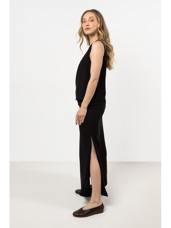 Awama Awama Bluzka A718 Czarny Basic Fit