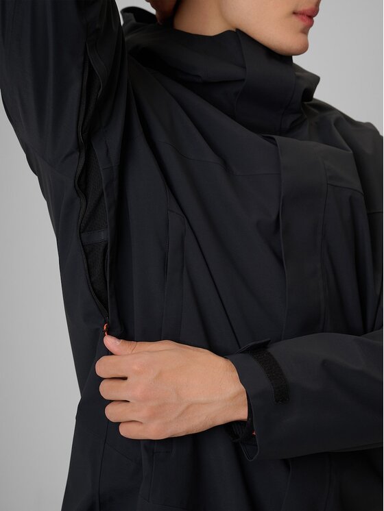 4F 4F Outdoorová bunda 4FRSS26TTJAM1269-20S Čierna Regular Fit