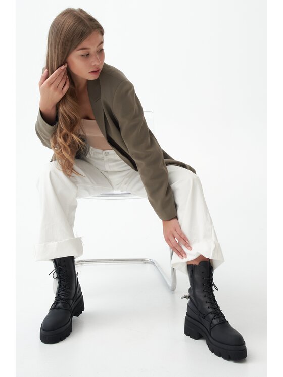 Estro Estro Členková obuv ER00111821 Čierna