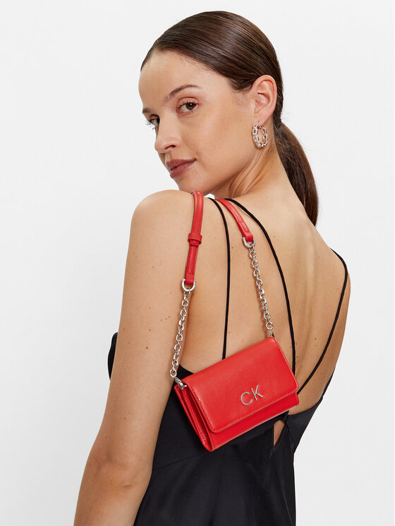 Calvin Klein Calvin Klein Дамска чанта Re-Lock Trifold Sm W/Strap K60K611010 Червен