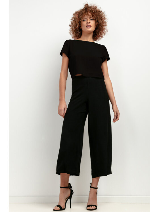 Tessita Tessita Spodnie materiałowe SPODNIE_T406_4_S Czarny Classic Fit