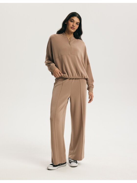 Esotiq Esotiq Spodnie dresowe 45231 Brązowy Regular Fit