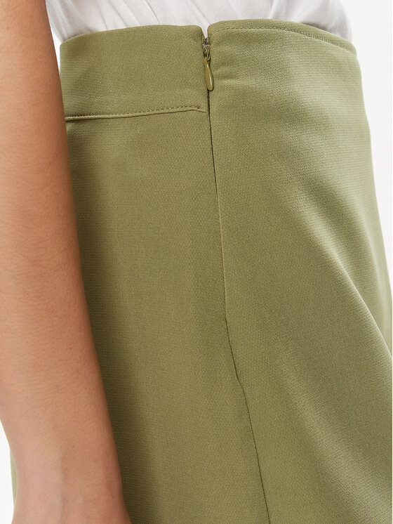 Calvin Klein Jeans Calvin Klein Jeans Pantaloncini di tessuto J20J223461 Verde Regular Fit