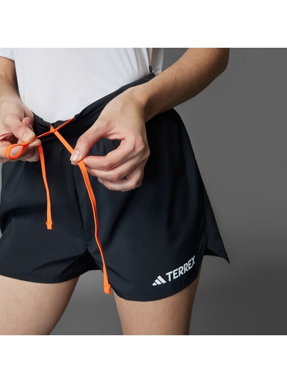 adidas adidas Szorty sportowe 140931 Czarny Regular Fit