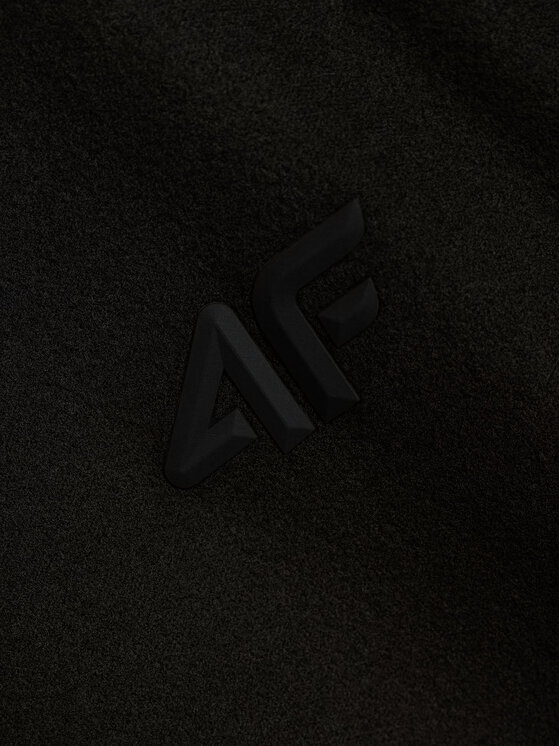 4F 4F Polar BASIC+ Czarny Regular Fit