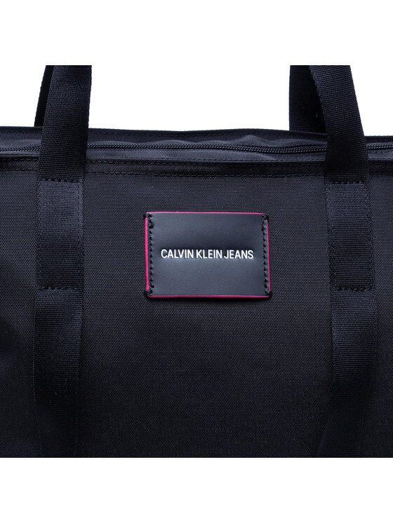 calvin klein shopper 29