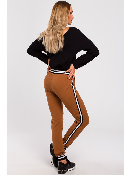 Made of Emotion Made of Emotion Jogger nohavice M460 Hnedá Active Fit