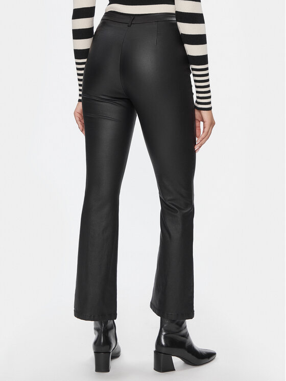 Vero Moda Vero Moda Műbőr nadrág 10300232 Fekete Flared Fit