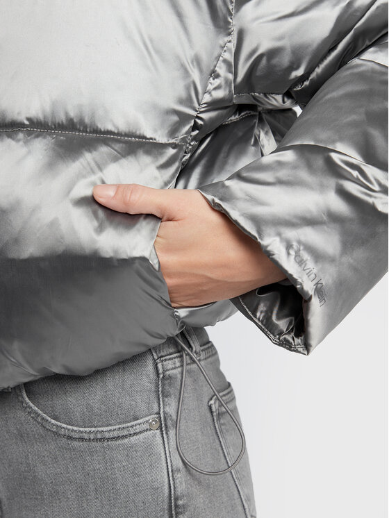 Calvin Klein Calvin Klein Kurtka zimowa High Shine Metallic K20K204688 Srebrny Regular Fit