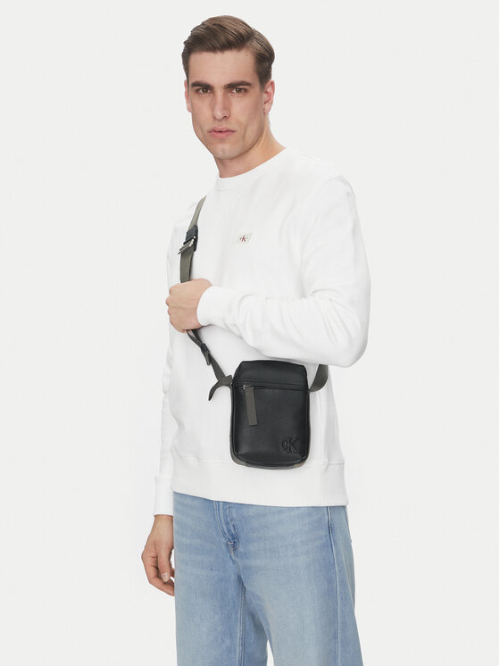 Calvin Klein Jeans Calvin Klein Jeans Crossover torbica Cargo Reporter Bag LV04G3080G Crna