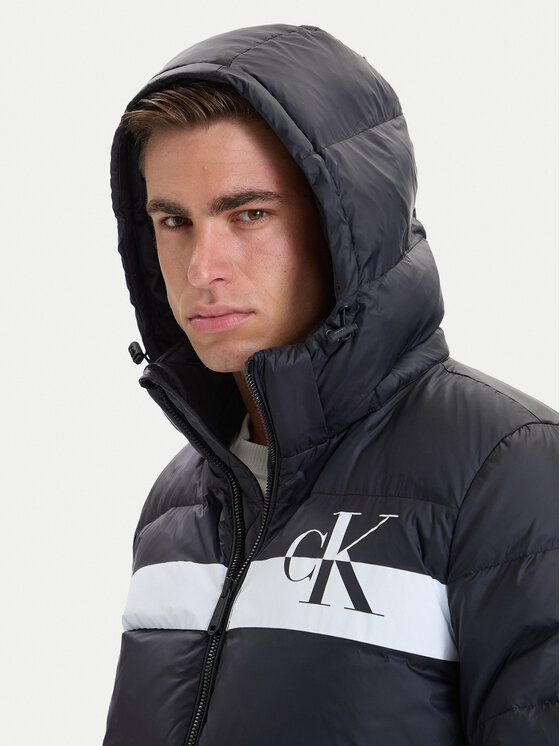 Calvin Klein Jeans Calvin Klein Jeans Pūkinė striukė LV04RH502G Juoda Regular Fit