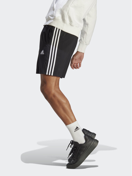 adidas adidas Sportske kratke hlače AEROREADY Essentials Chelsea 3-Stripes Shorts IC1484 Crna Regular Fit