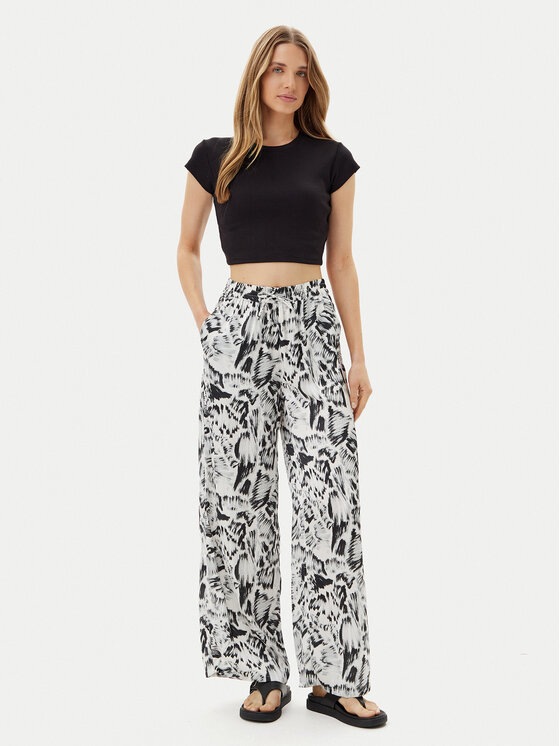 Volcom Volcom Szövet nadrág Alix B1212504 Fehér Relaxed Fit