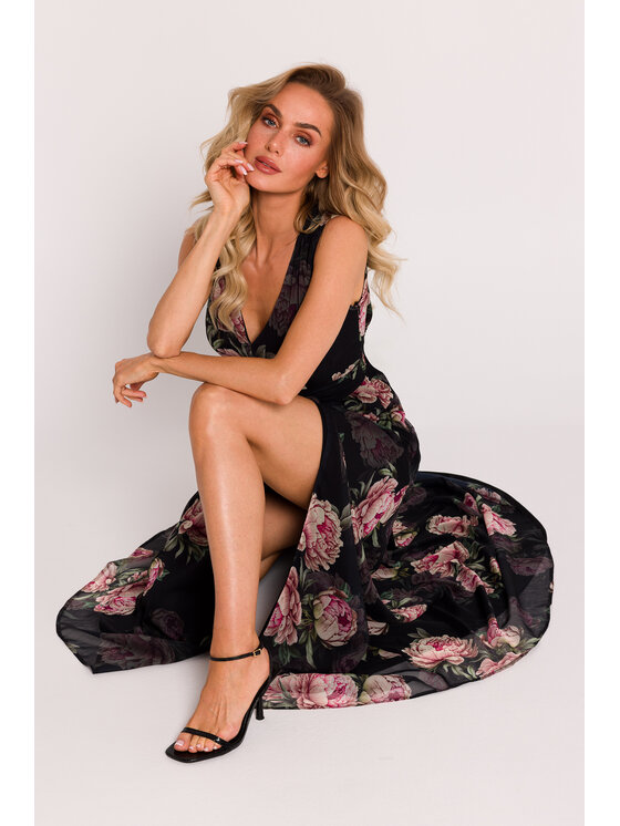 Made of Emotion Made of Emotion Koktejlové šaty M781 Černá Generous Fit