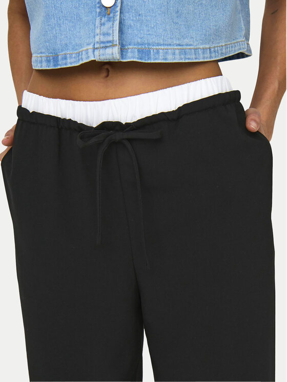 ONLY ONLY Spodnie materiałowe Tille 15338509 Czarny Straight Fit