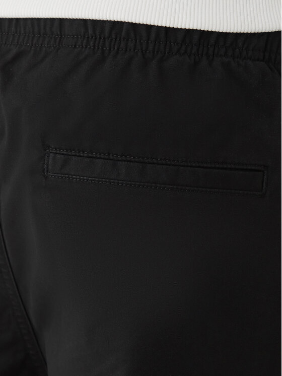 Calvin Klein Jeans Calvin Klein Jeans Pantalon scurți din material LV04RB618G Negru Regular Fit