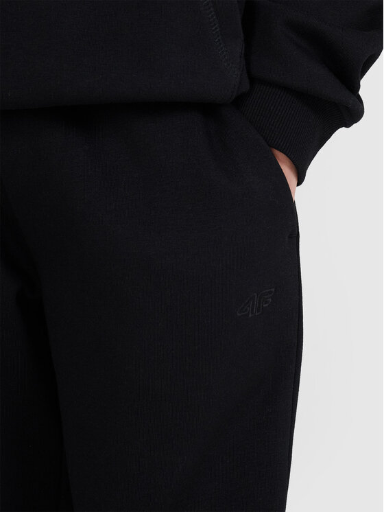 4F 4F Spodnie dresowe BASIC+ Czarny Oversize