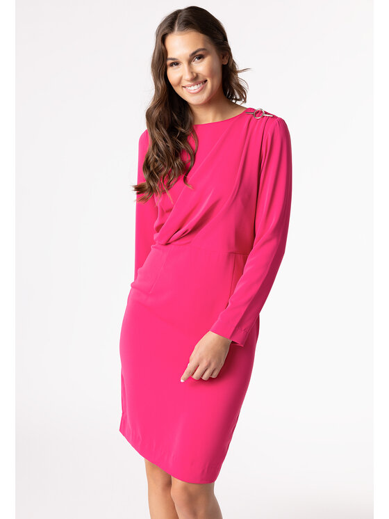 QUIOSQUE QUIOSQUE Každodenné šaty Quiosque 4RR002501 Ružová Regular Fit