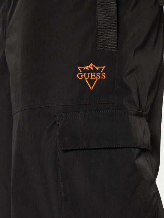 Guess Guess Spodnie narciarskie M4PB59 WH0K0 Czarny Regular Fit