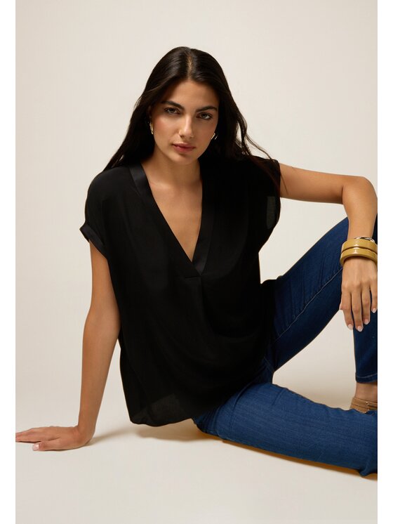 Oltre Oltre Blusa 2488J000731N033 Nero Regular Fit