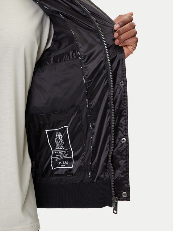 Guess Guess Kurtka zimowa M5BL2L WGZF2 Czarny Regular Fit