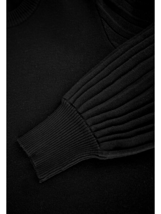Volcano Volcano Sukienka dzianinowa G-CELEBRATE Czarny Regular Fit