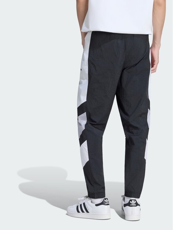 adidas adidas Spodnie dresowe 172261 Czarny Regular Fit