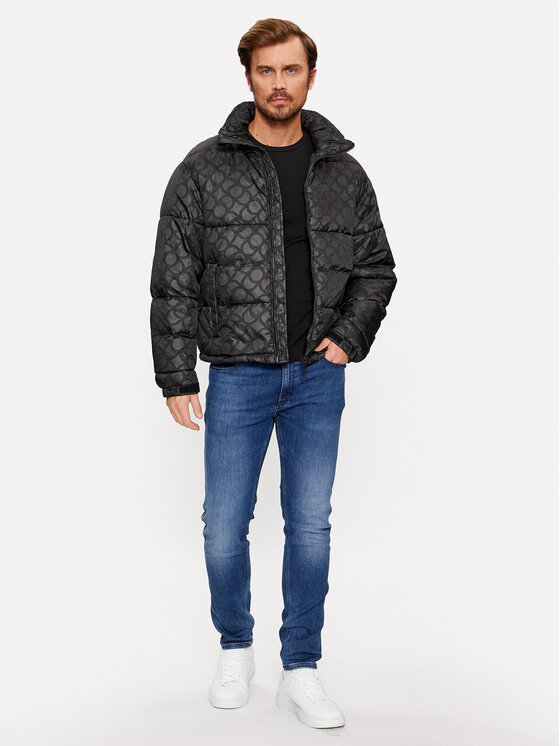 Trussardi Trussardi Зимно яке 52S00944 Черен Regular Fit