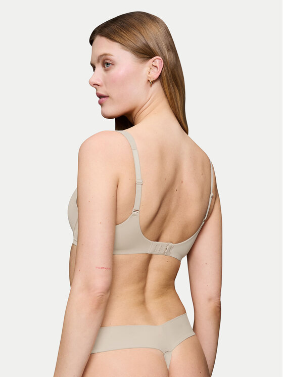 Triumph Triumph Biustonosz z fiszbiną Body Make Up Illusion 10217848 Beżowy